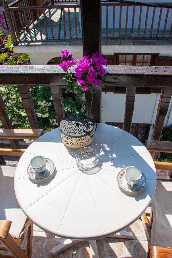 Aris Junior Studios Neo Klima Skopelos Bagian luar foto