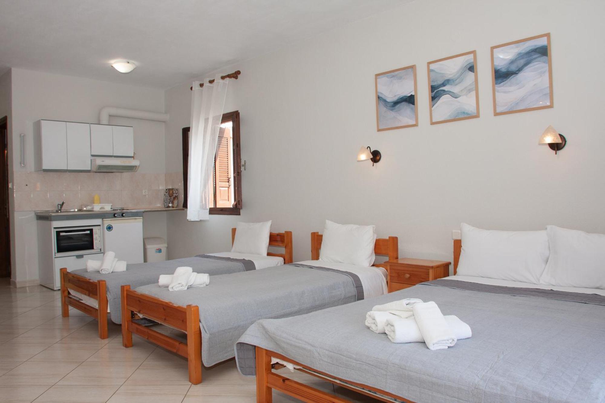 Aris Junior Studios Neo Klima Skopelos Bagian luar foto