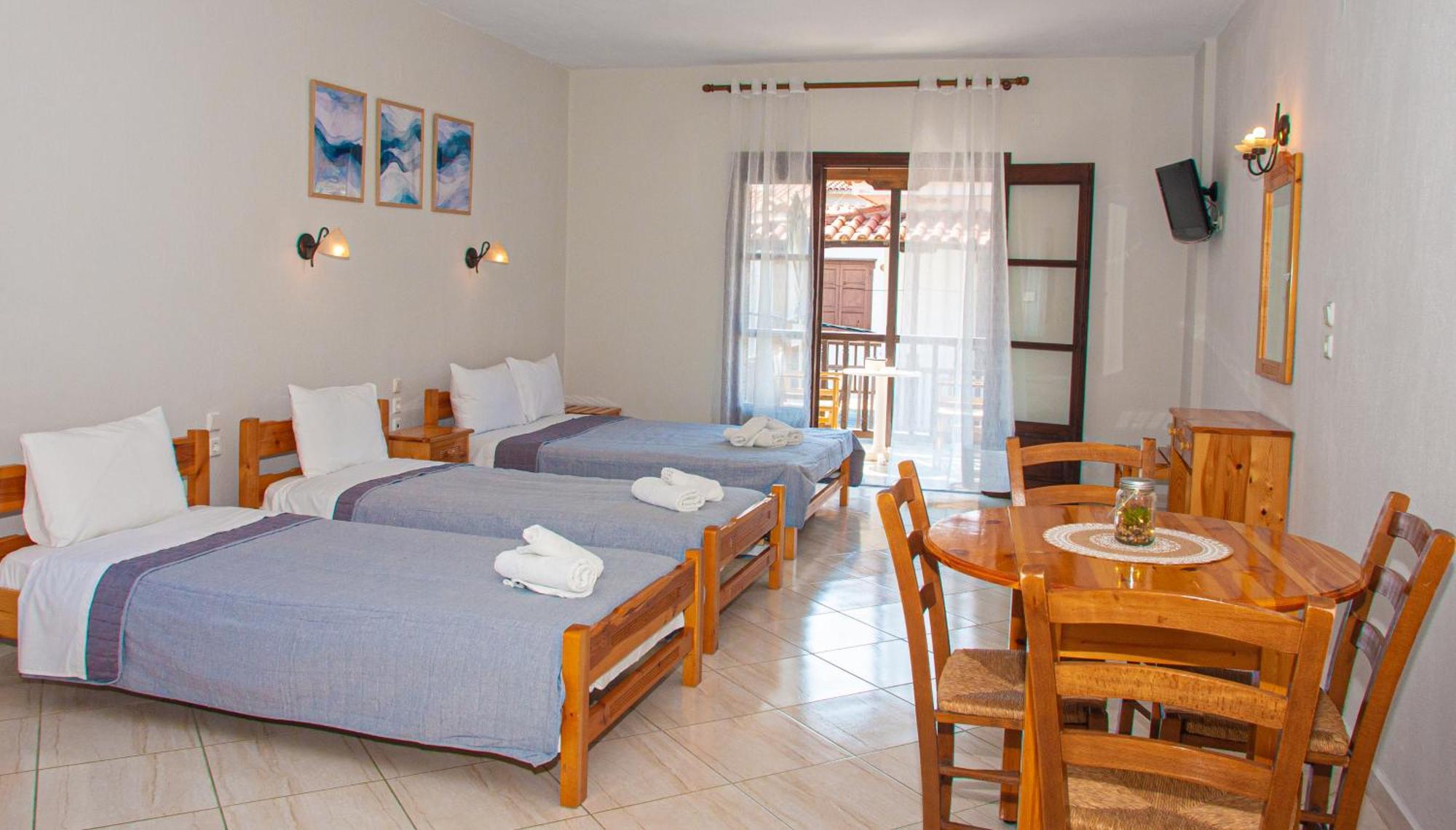 Aris Junior Studios Neo Klima Skopelos Bagian luar foto