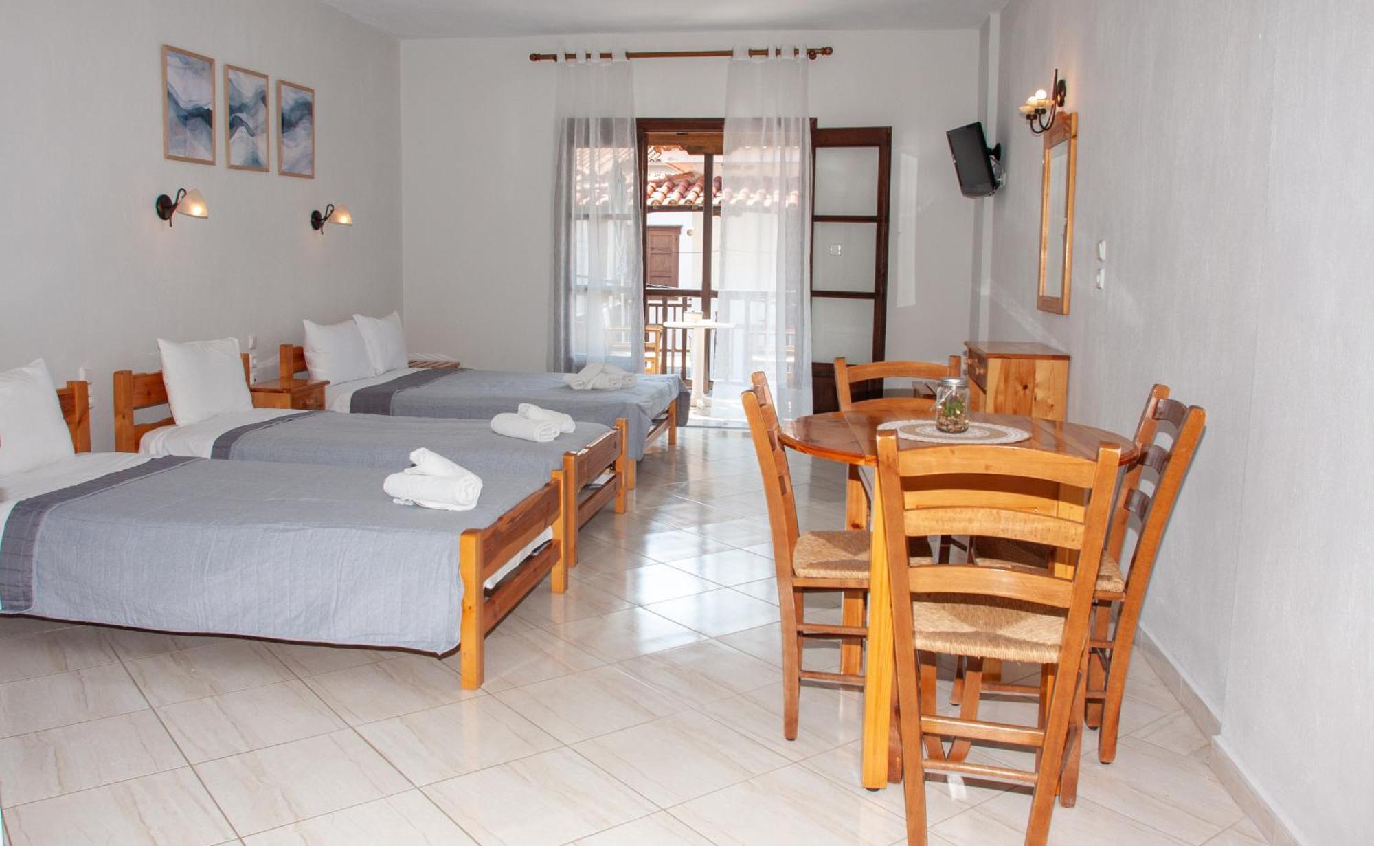 Aris Junior Studios Neo Klima Skopelos Bagian luar foto