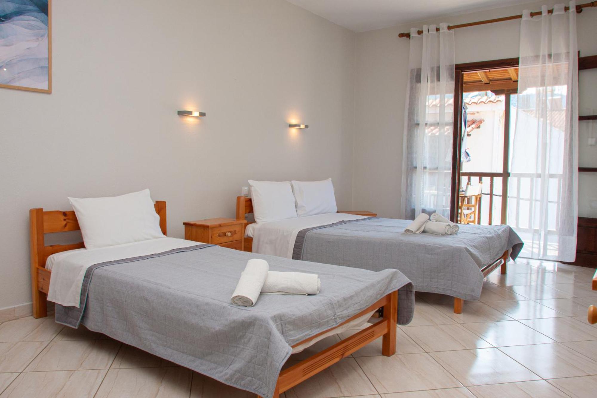 Aris Junior Studios Neo Klima Skopelos Bagian luar foto
