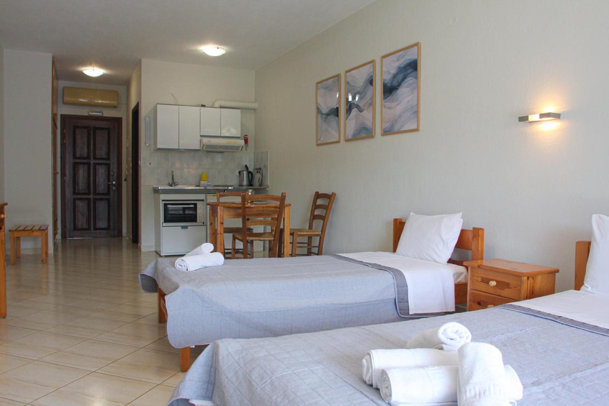 Aris Junior Studios Neo Klima Skopelos Bagian luar foto